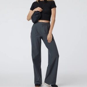 NWOT Vuori Elevation Trouser in Dark Pewter